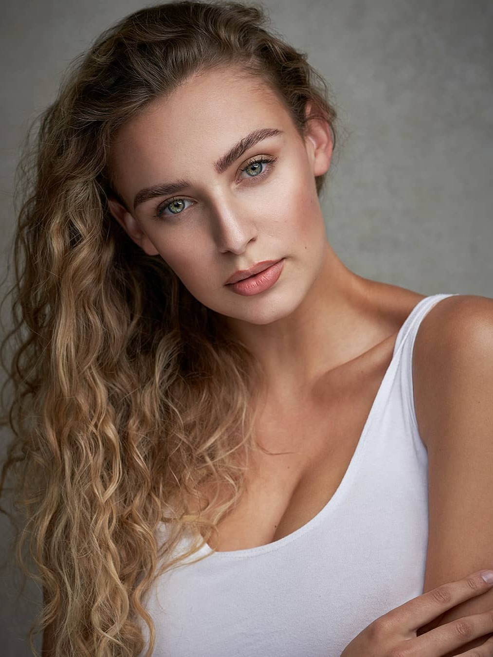 Isabelle — Model & Hostess in Surrey photo 8