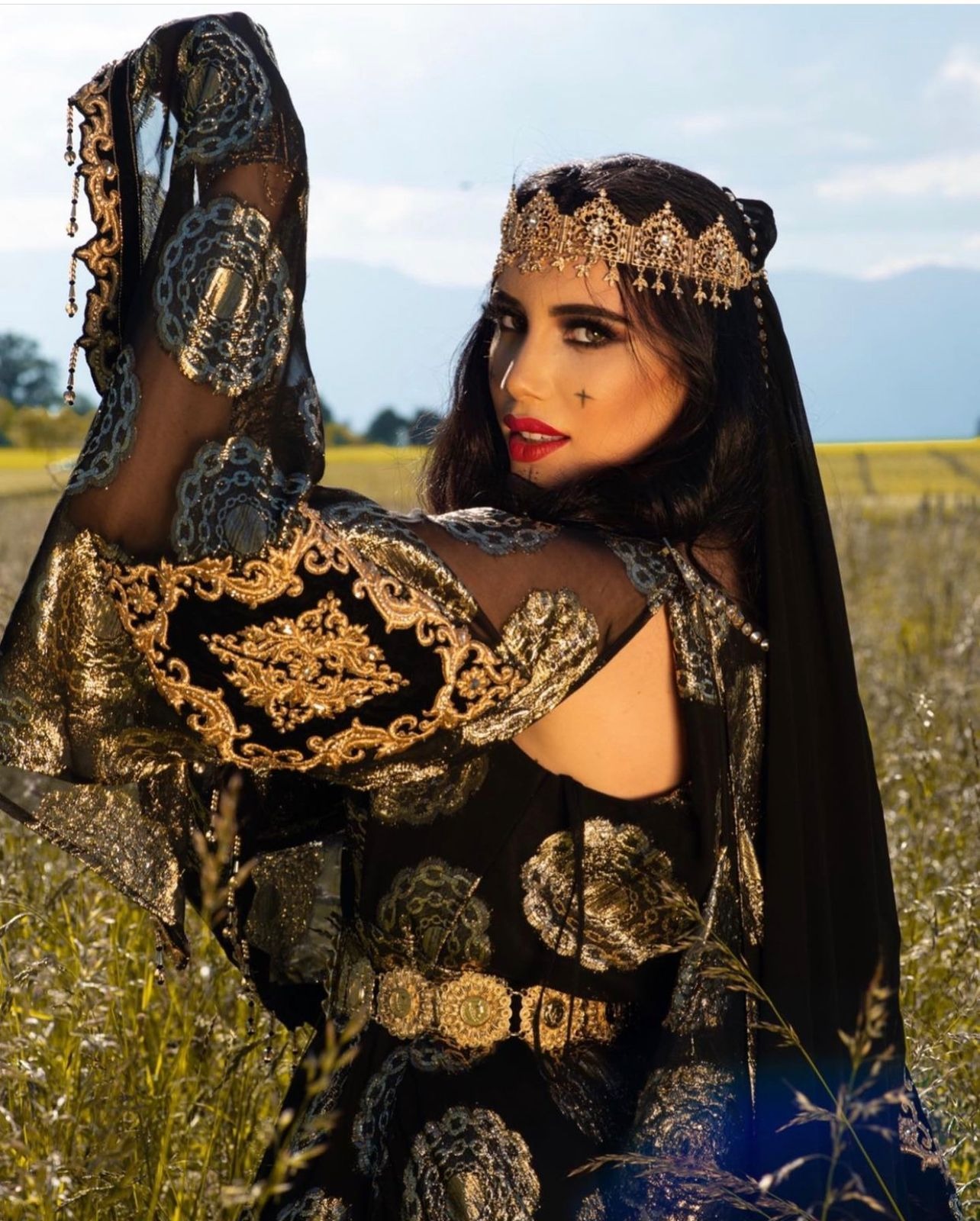 Yasmine — Model & Hostess in Paris photo 13