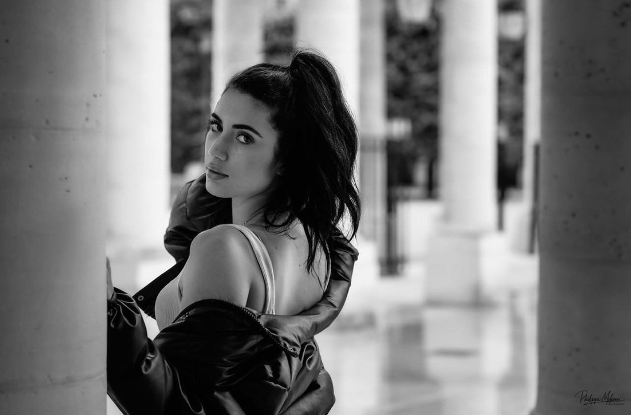 Yasmine — Model & Hostess in Paris photo 15
