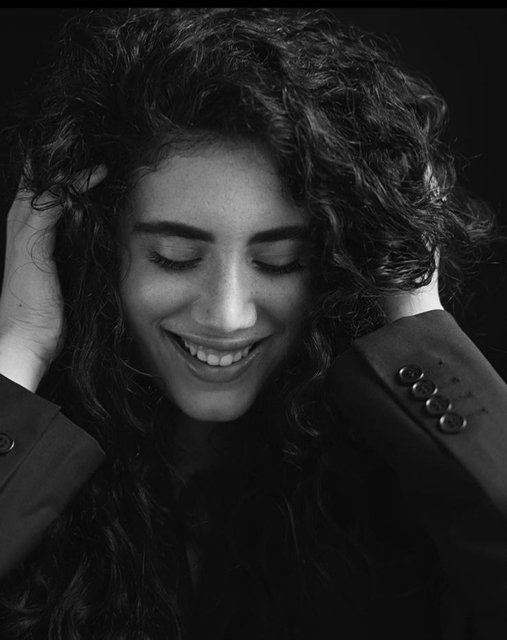 Yasmine — Model & Hostess in Paris photo 20
