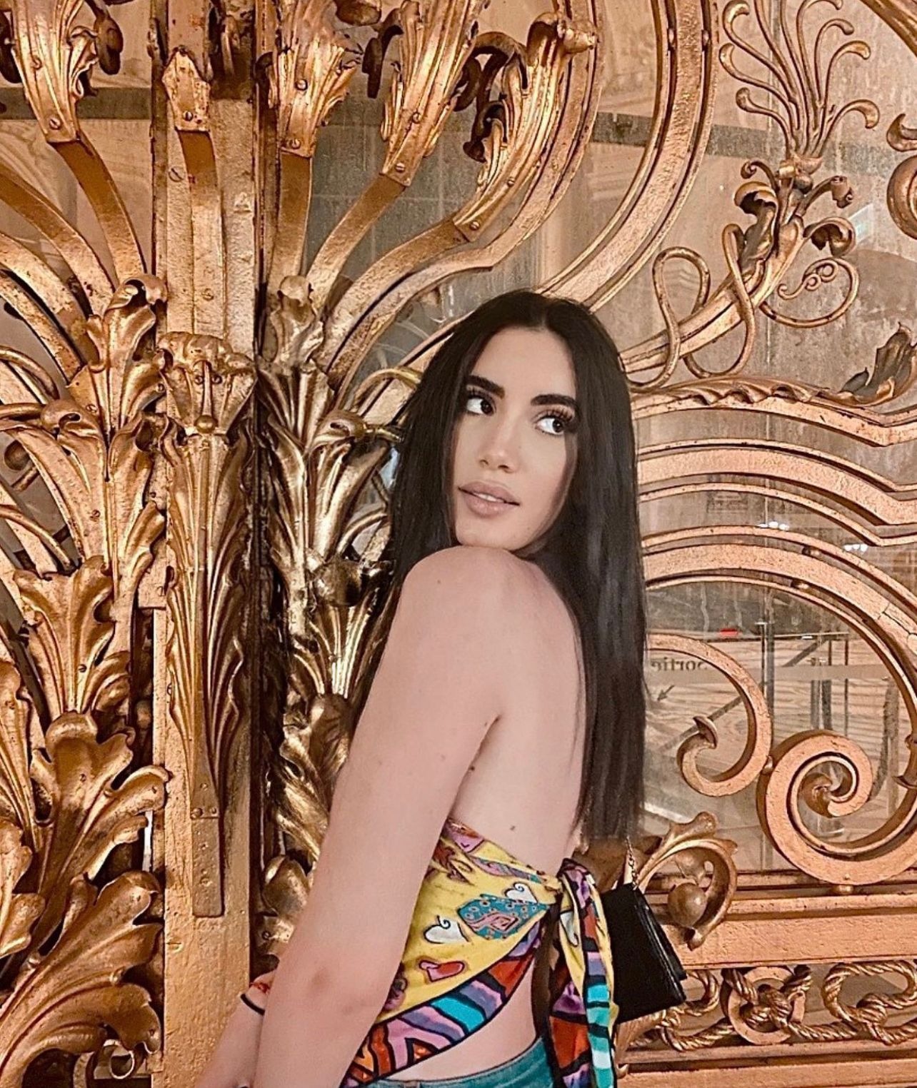 Yasmine — Model & Hostess in Paris photo 7
