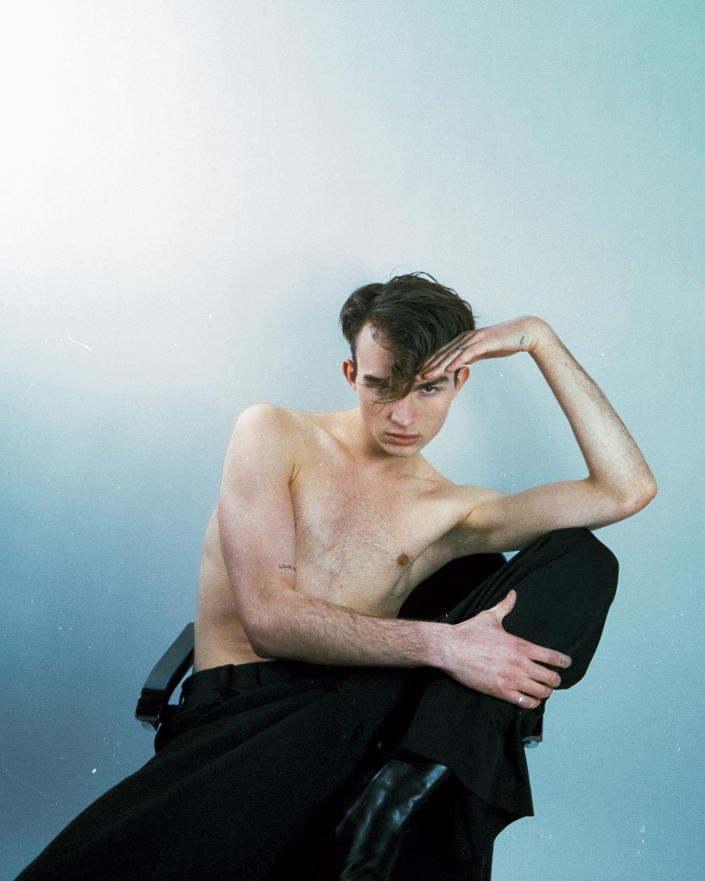 Aivis — Model & Host in Asni&egrave;res-sur-seine photo 18
