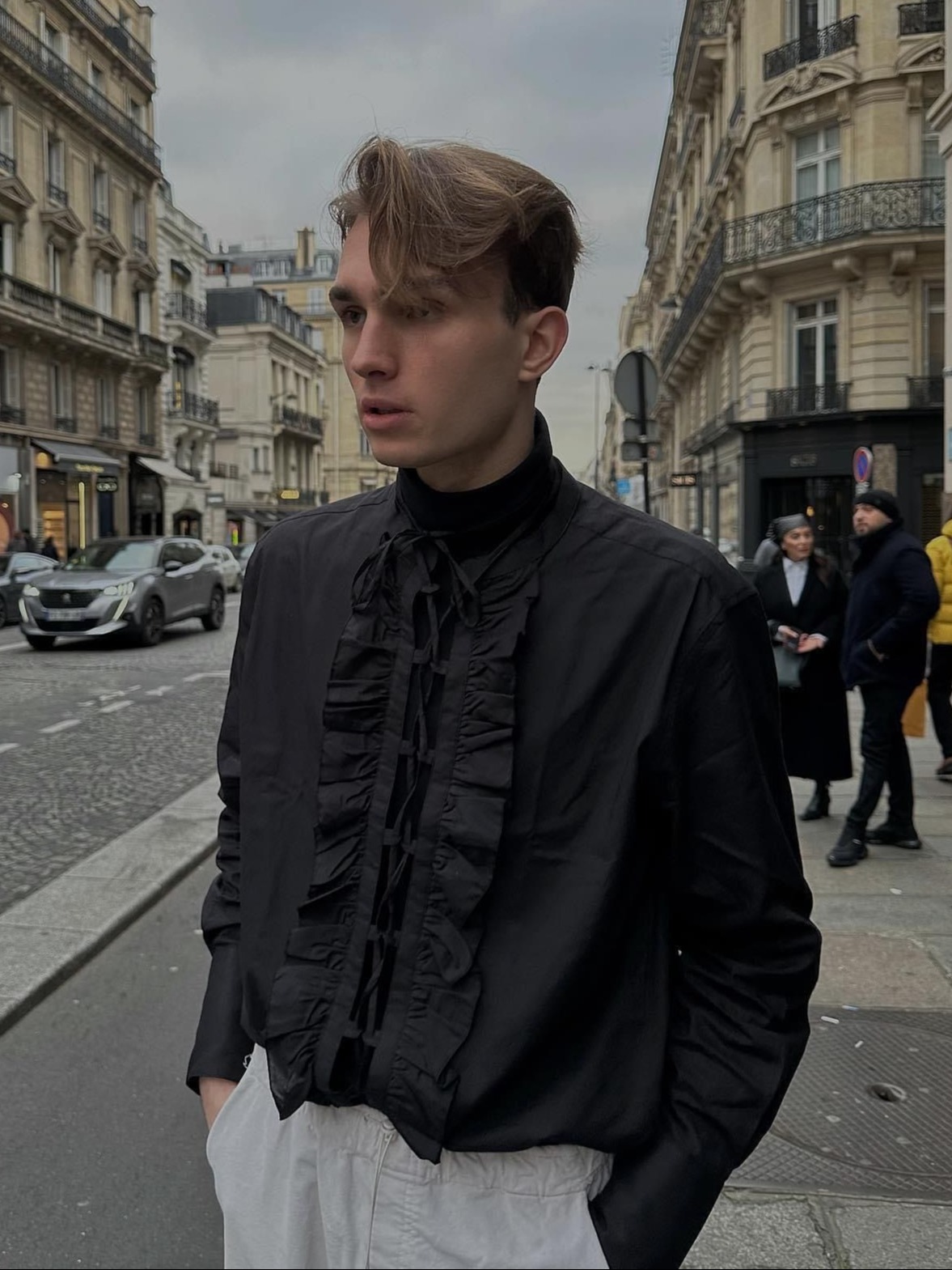Aivis — Model & Host in Asni&egrave;res-sur-seine photo 7