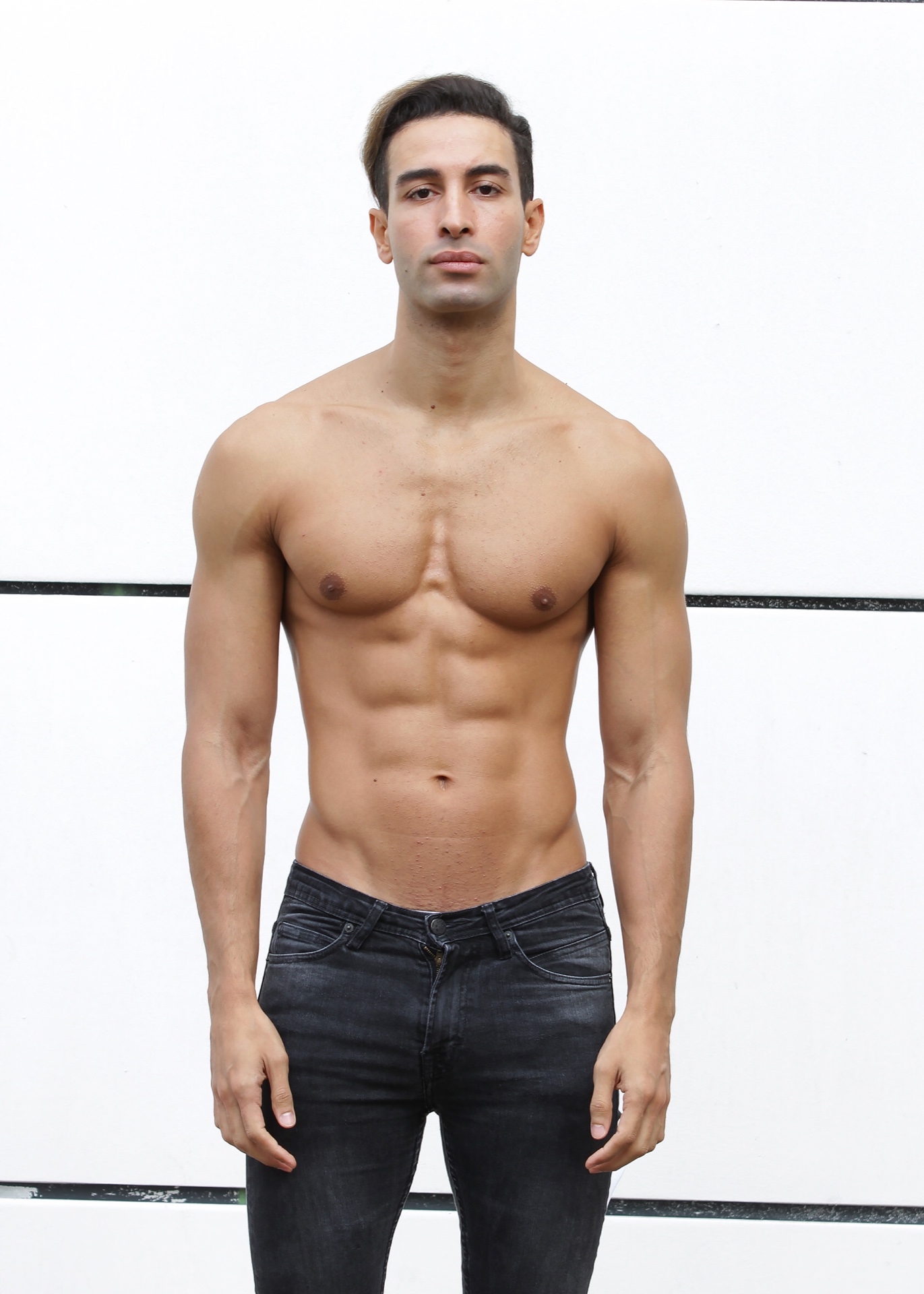 Khemila — Model & Host in Aubervilliers photo 35