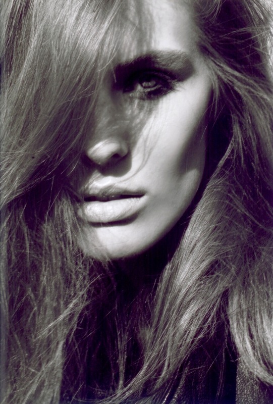 KASIA — Model in Paryż | Eye On Model