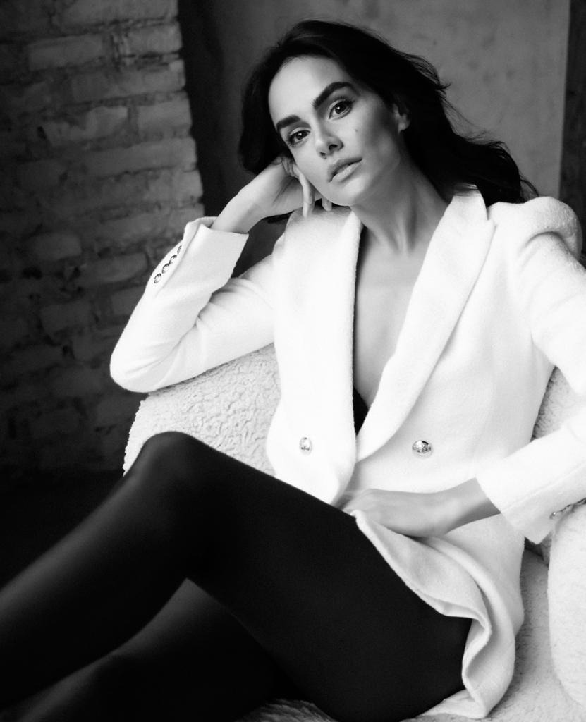 Carola photo 11 | Eye On Model