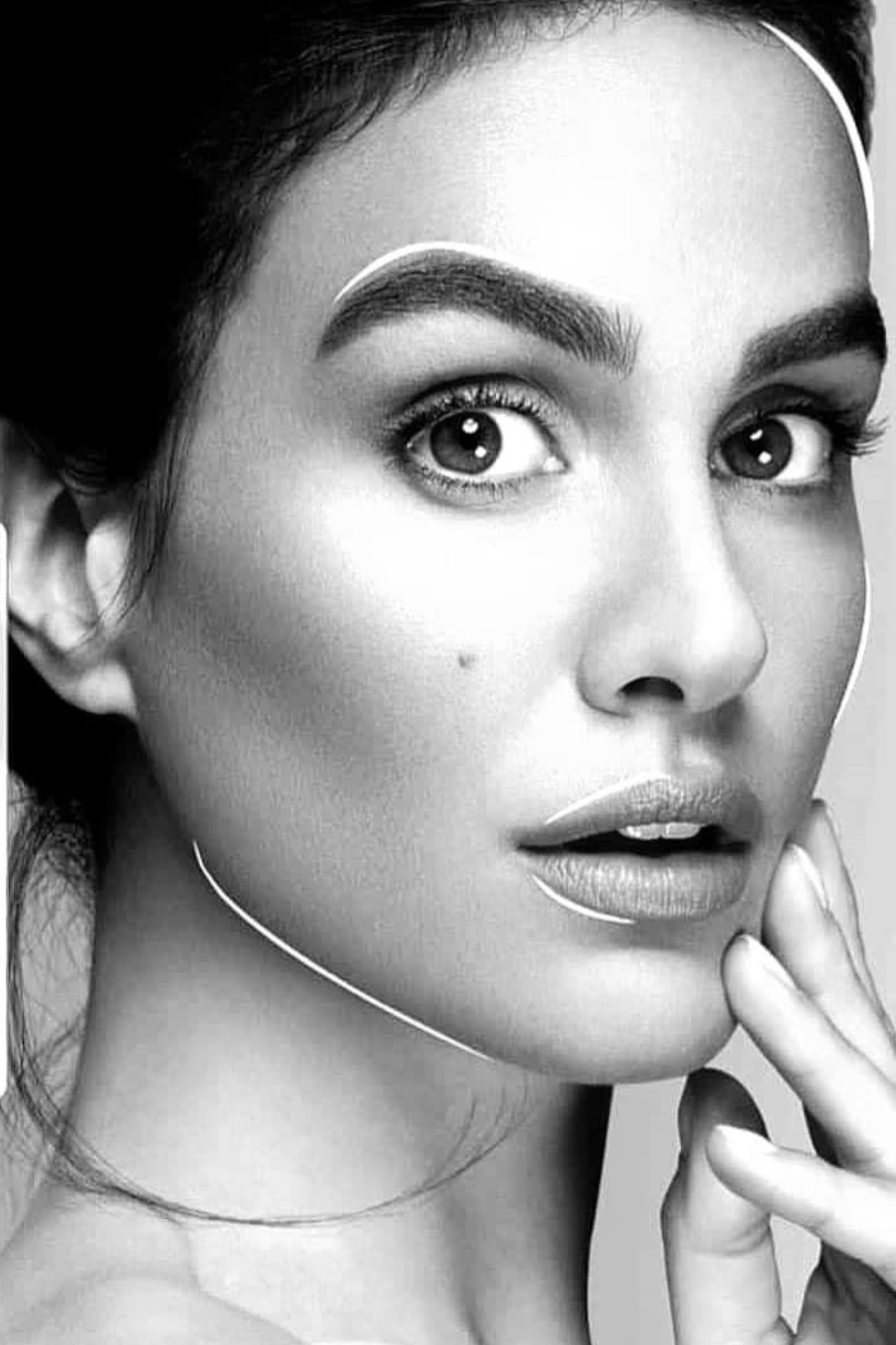 Carola photo 13 | Eye On Model