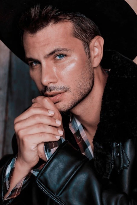 Alberto — Model & Host in Milano photo 11