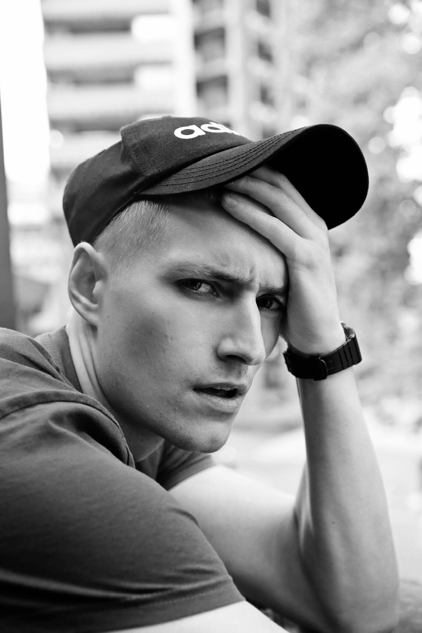 Yevgeny — Model & Host in Greater London photo 4
