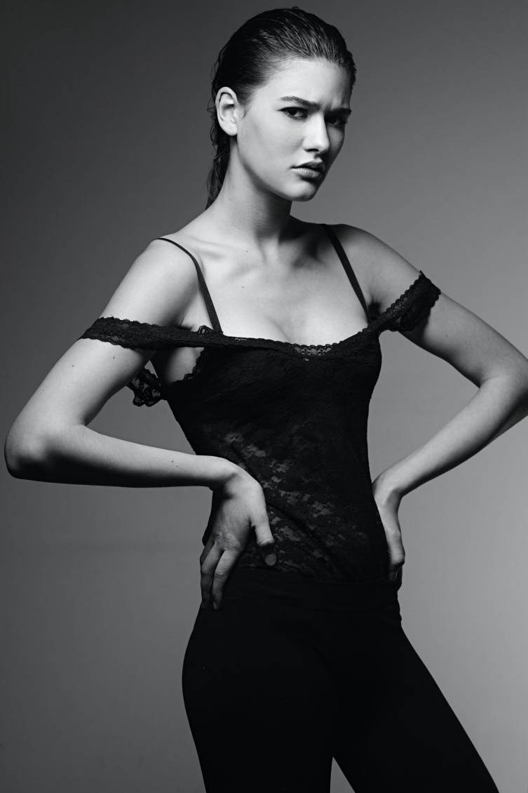 Kseniya — Model & Hostess in Paris photo 1