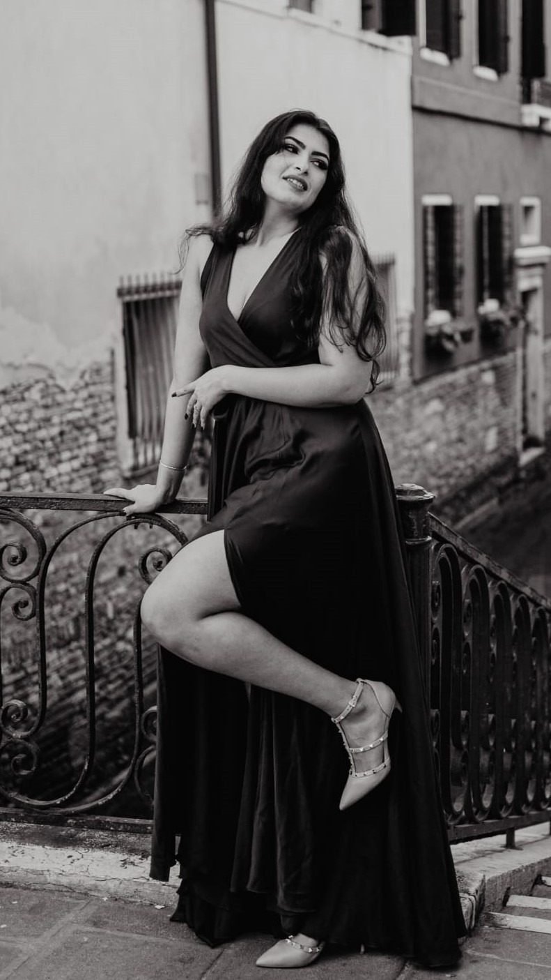 Nisrine — Model & Hostess in Ipsach photo 4
