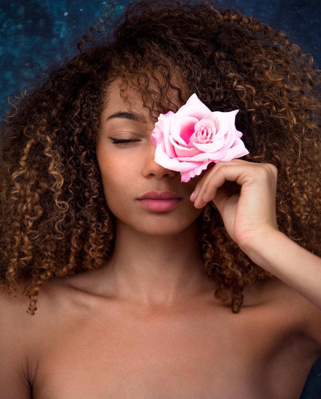 Mossane — Model & Hostess in Gen&egrave;ve photo 11