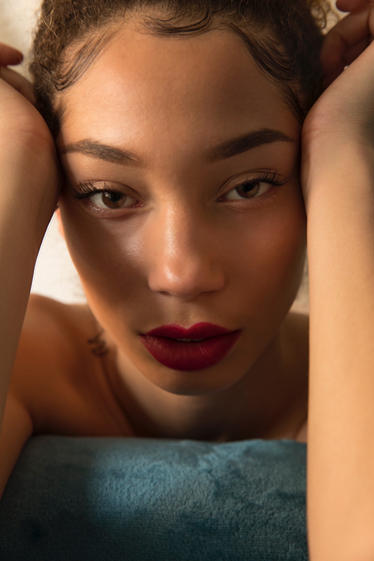 Mossane — Model & Hostess in Gen&egrave;ve photo 2
