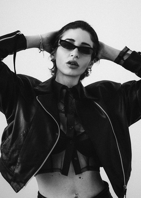 Corinne — Model & Hostess in Milano photo 14