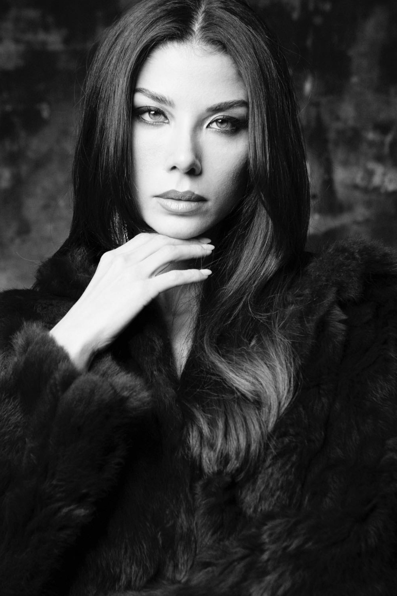 Madalina photo 33 | Eye On Model