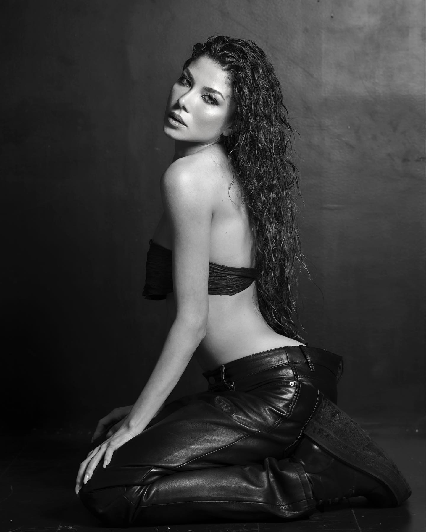 Madalina photo 52 | Eye On Model