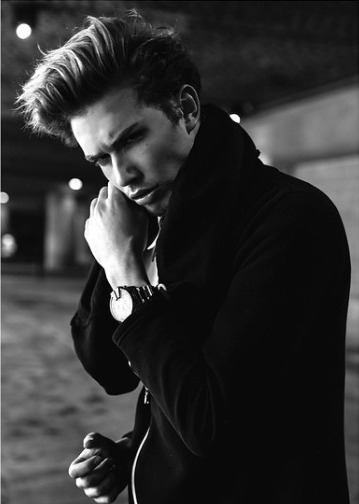 Melvin — Model & Host in Amsterdam photo 11