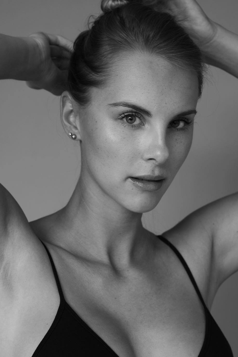 Nastasja — Model & Hostess in Dubai photo 3