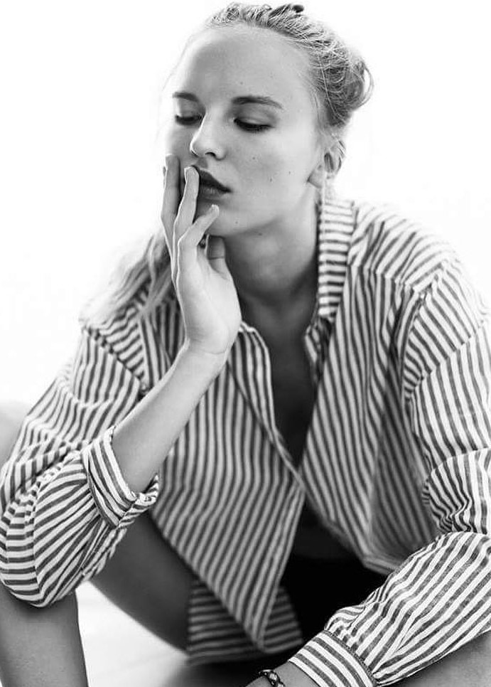 Ughy — Model & Hostess in Milano photo 3