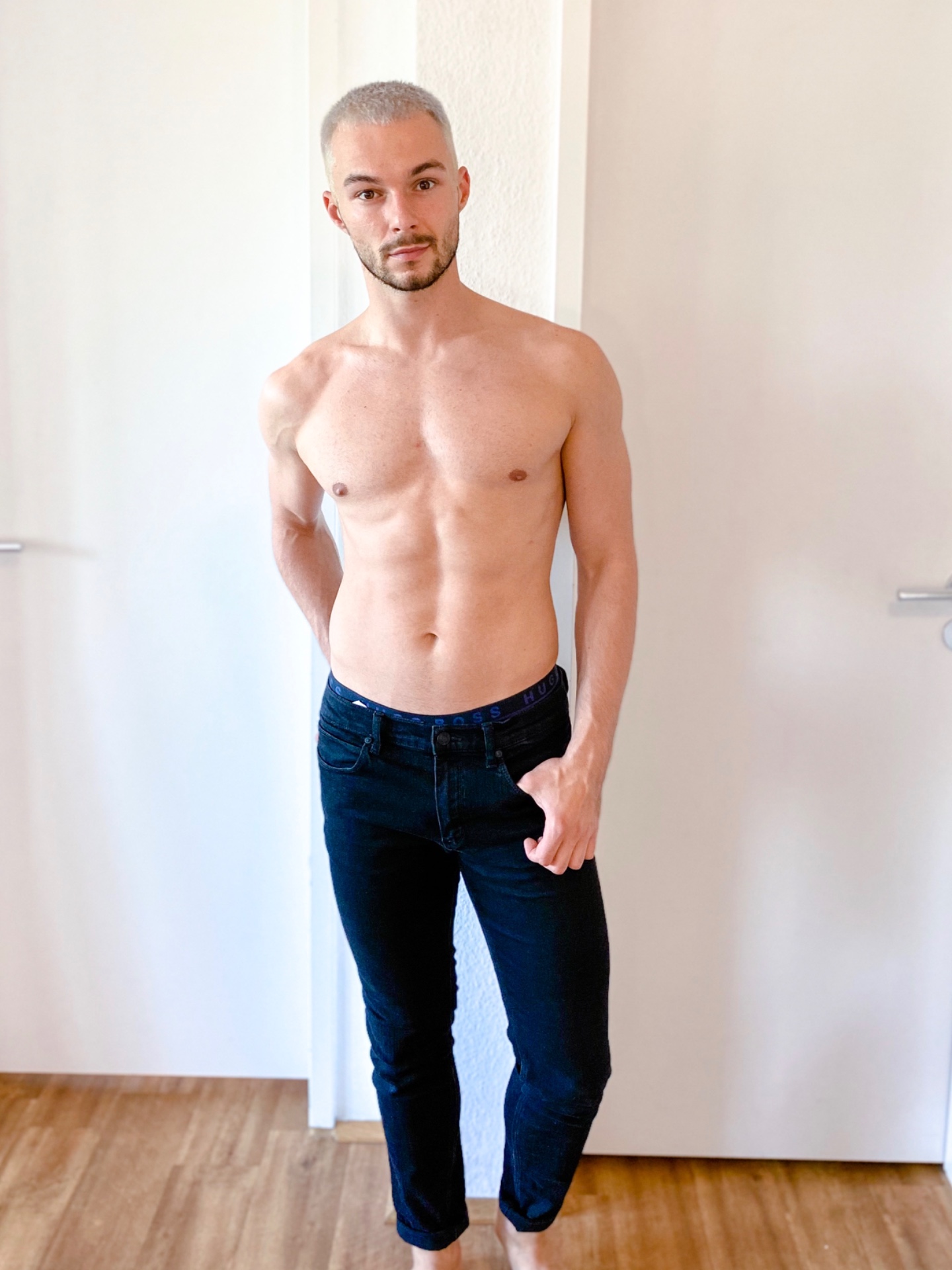 Ivan — Model & Host in H&uuml;rth photo 13