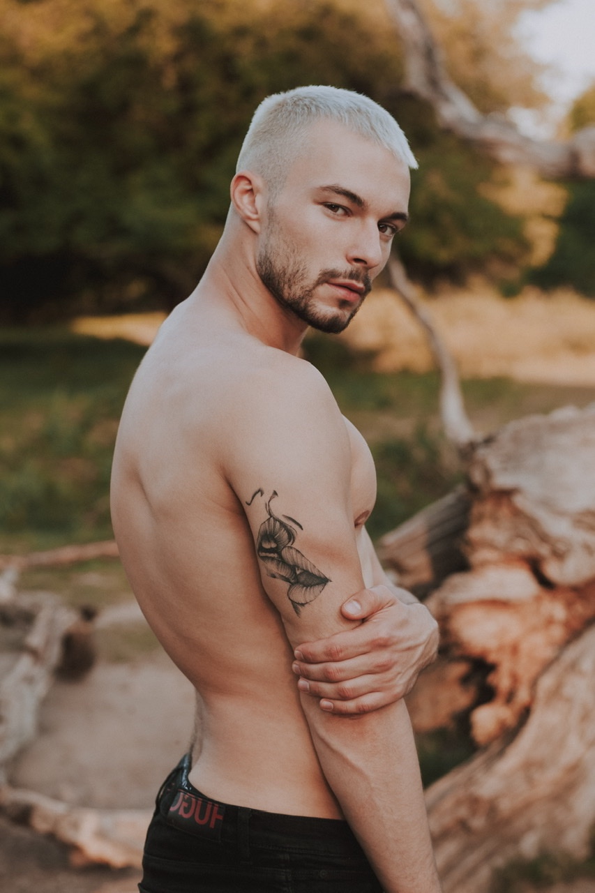 Ivan — Model & Host in H&uuml;rth photo 3