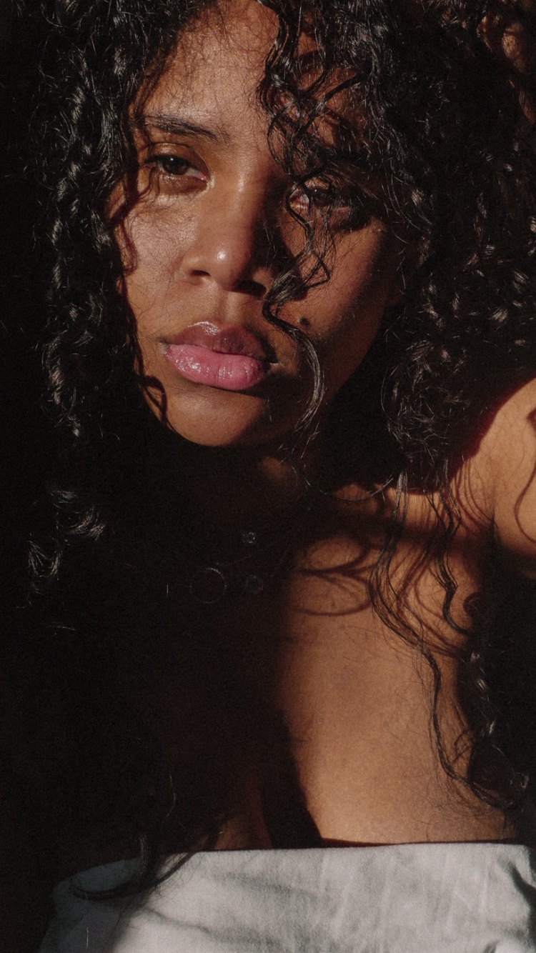 Fiona — Model & Hostess in Paris photo 9