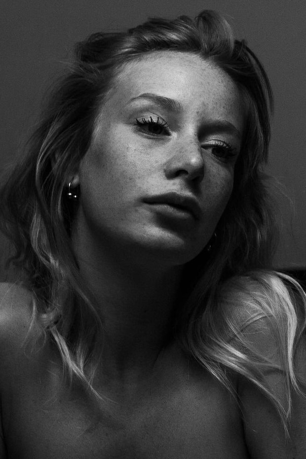 Eliana — Model & Hostess in Milano photo 2