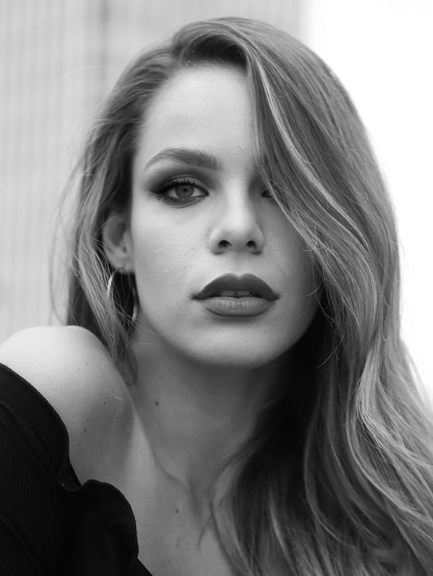 Chiara photo 10 | Eye On Model