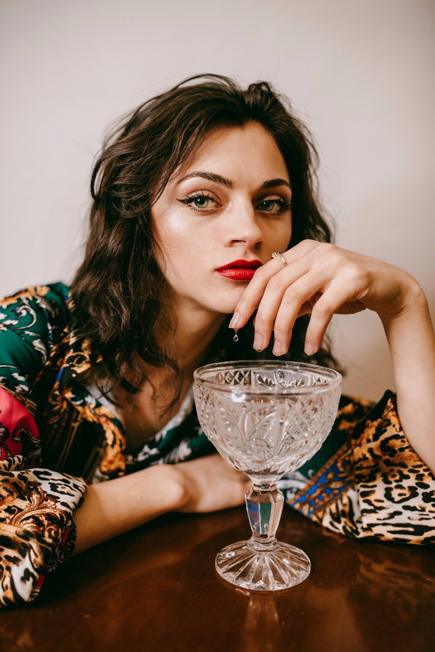 Evelina — Model & Hostess in Dos Hermanas photo 2