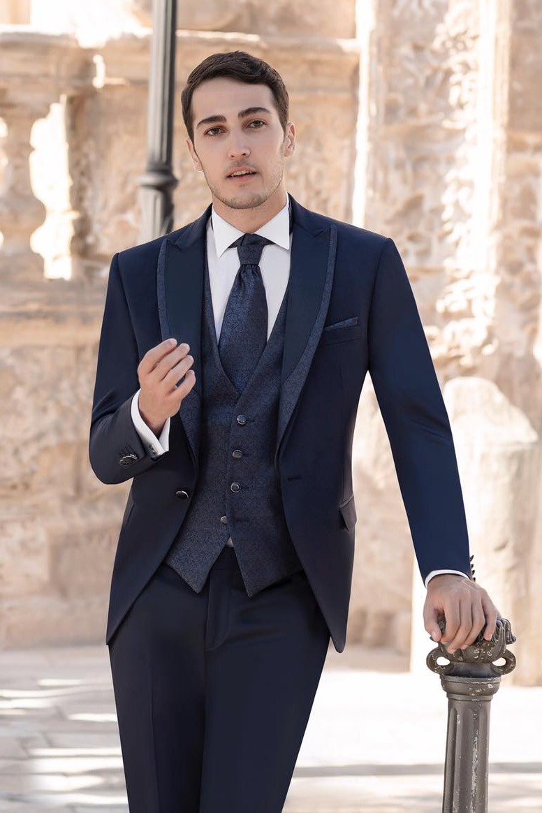Alessandro — Model & Host in Bari photo 5