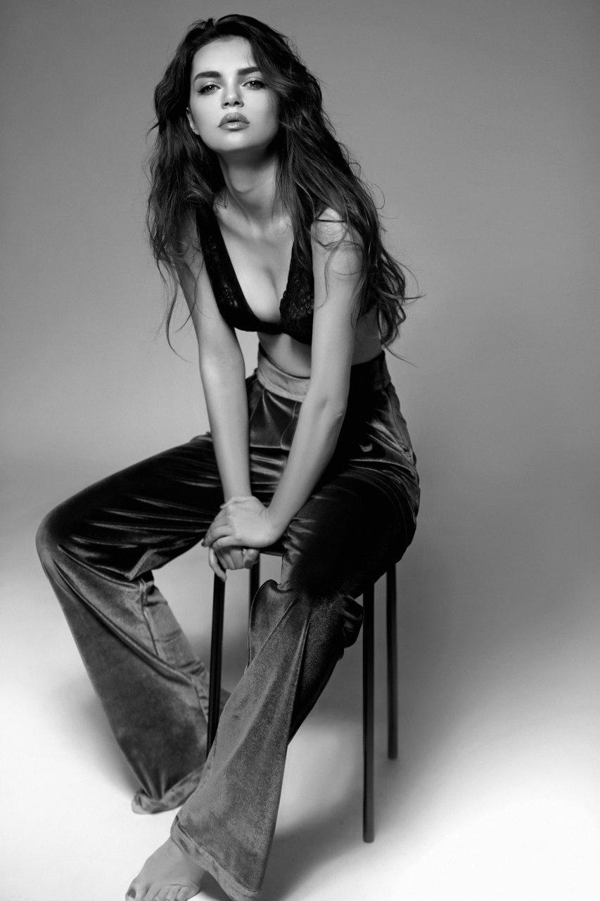 Nina — Model & Hostess in Torino photo 2