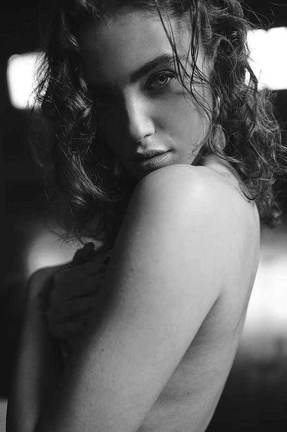 Laura Cristina — Model & Hostess in Milano photo 1