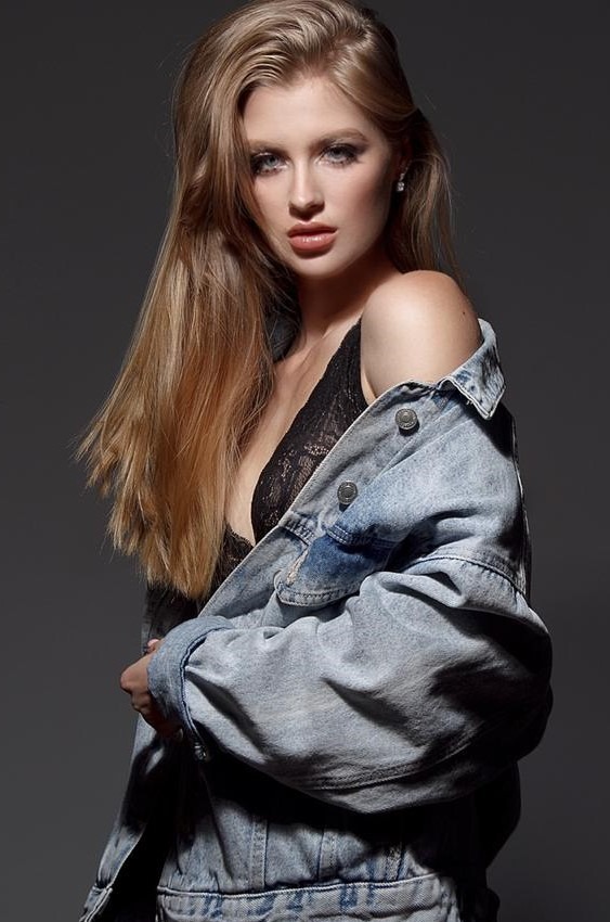 Alina — Model & Hostess in Milan photo 20