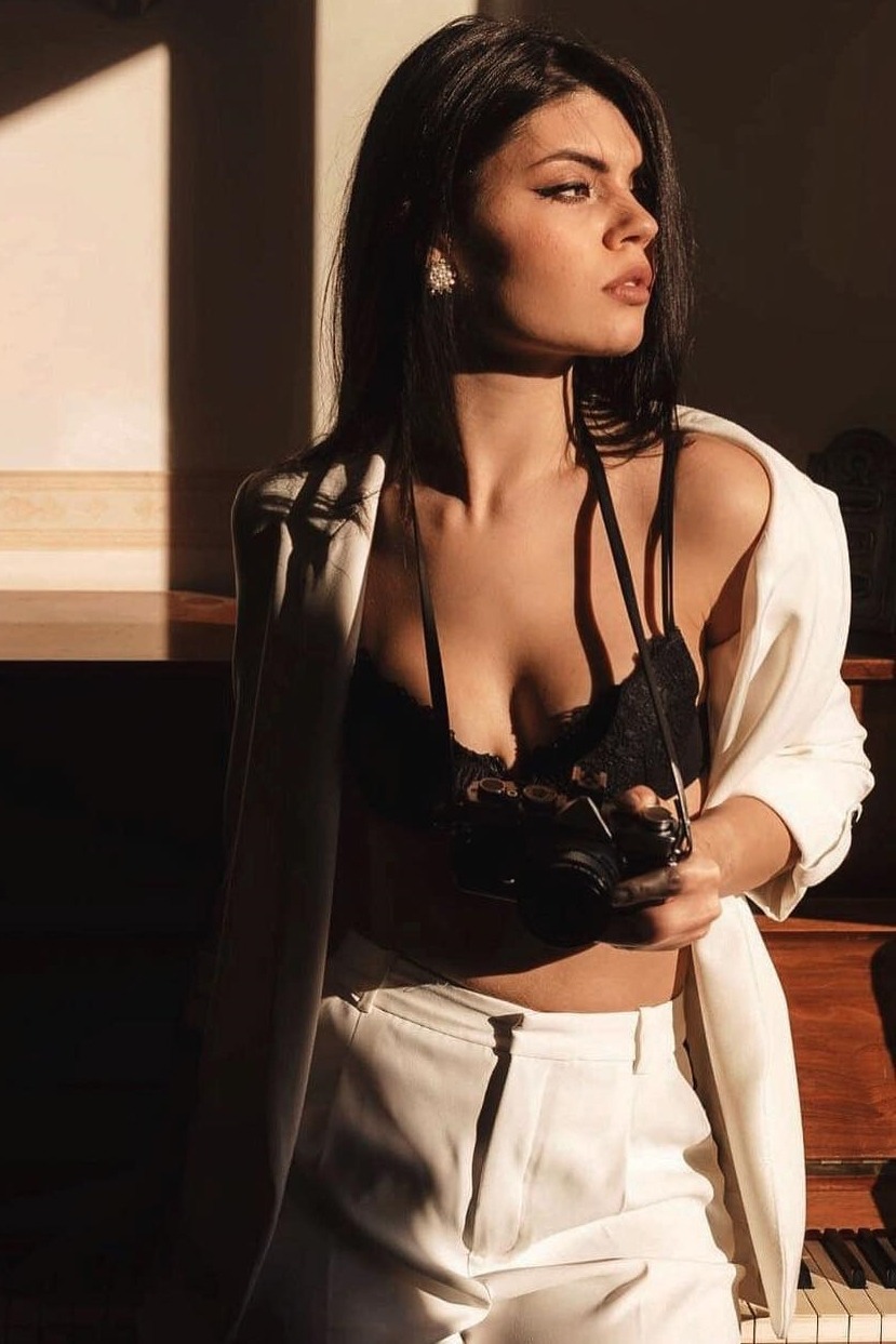 Francesca — Model & Hostess in Parma photo 7