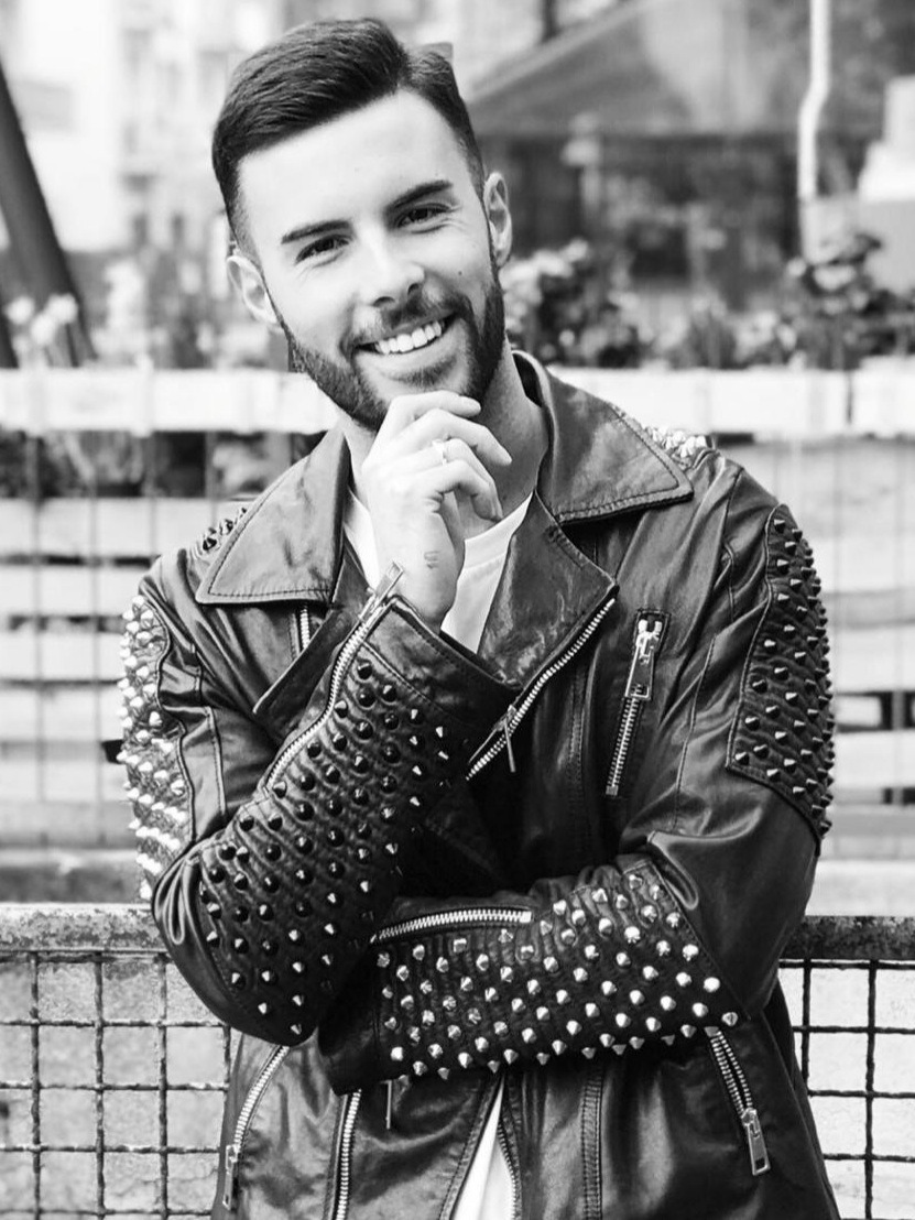 Gianluca — Model & Host in Parma photo 11