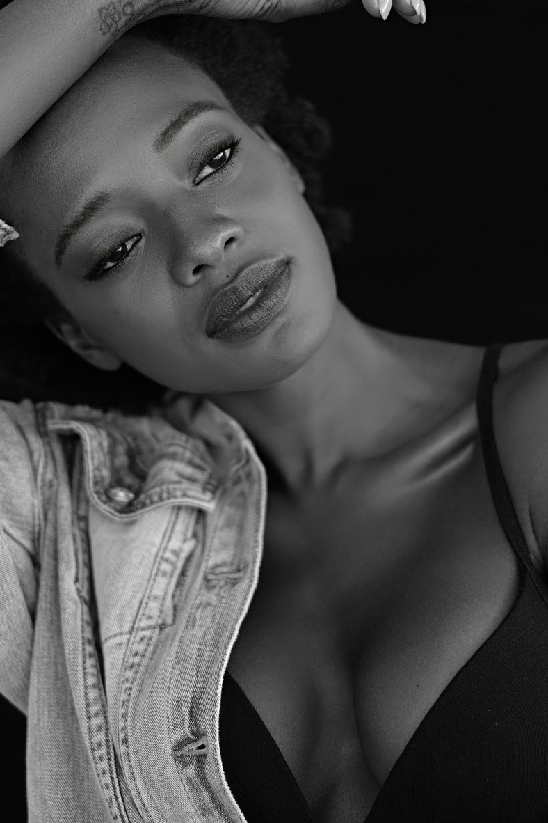 Maya — Model & Hostess in Milano photo 3