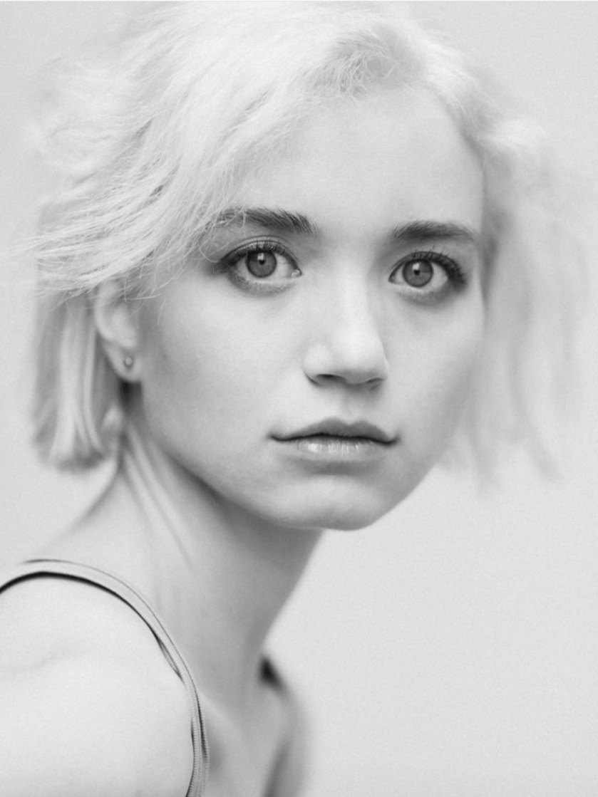 Yeko — Model & Hostess in Greater London photo 2