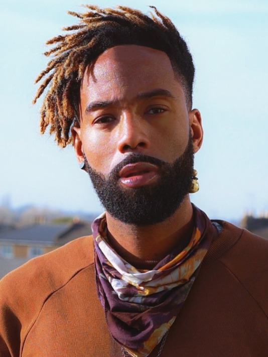 Lyston — Model & Host in Greater London photo 6