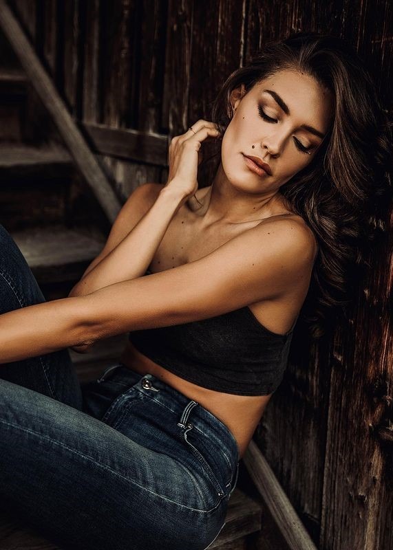 Bianca photo 12 | Eye On Model
