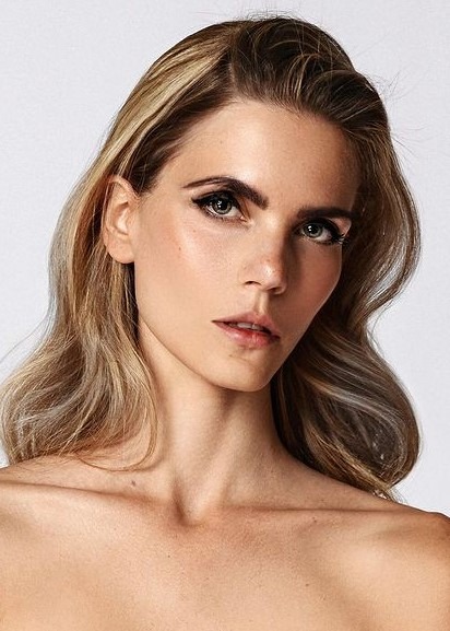 Sara — Model & Hostess in Paris photo 17