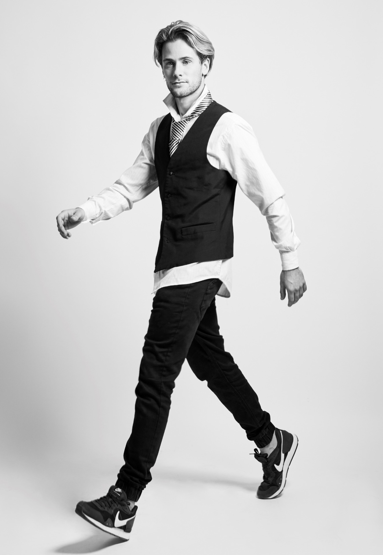 Gabriele — Model & Host in Viareggio photo 12