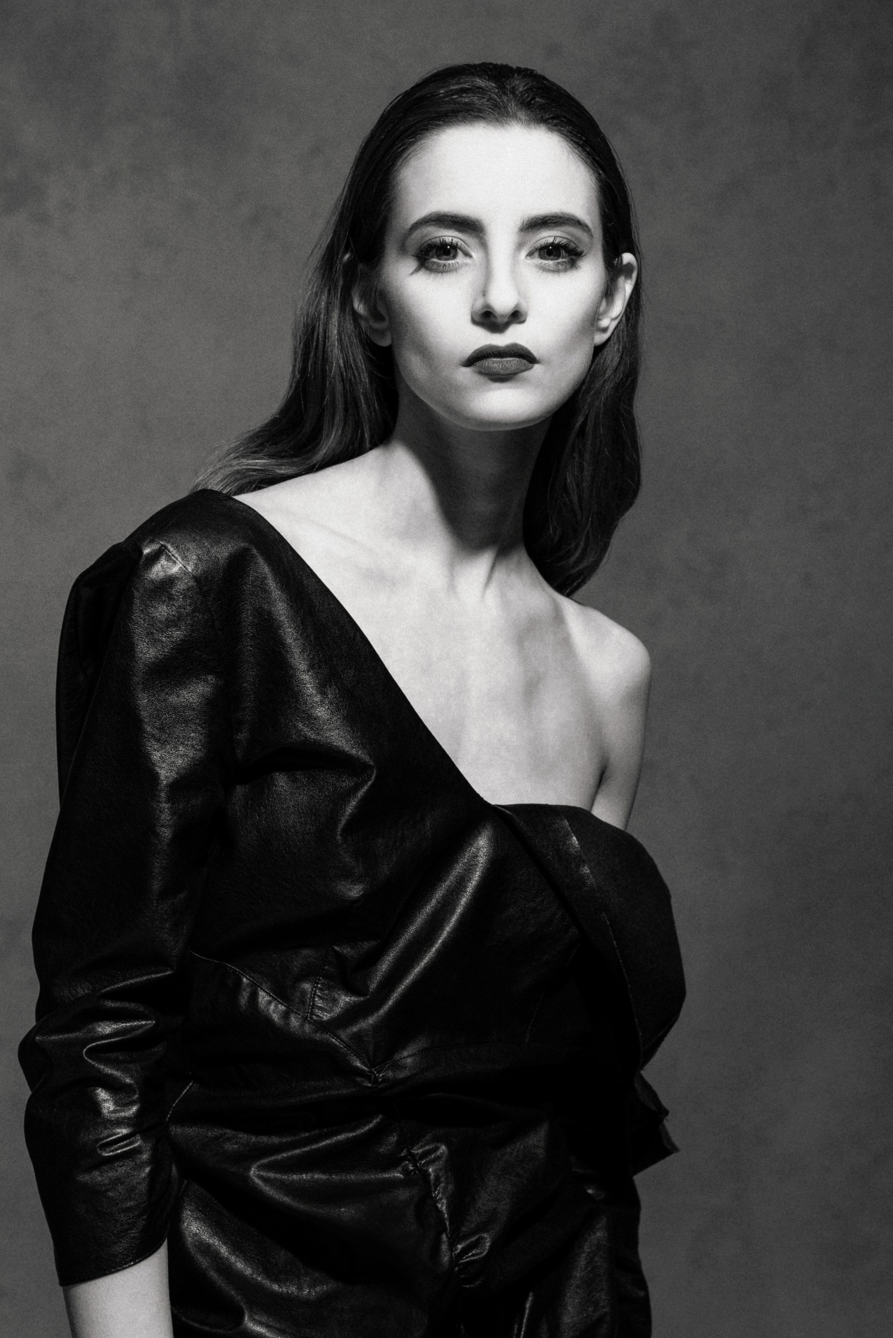 Martina photo 16 | Eye On Model