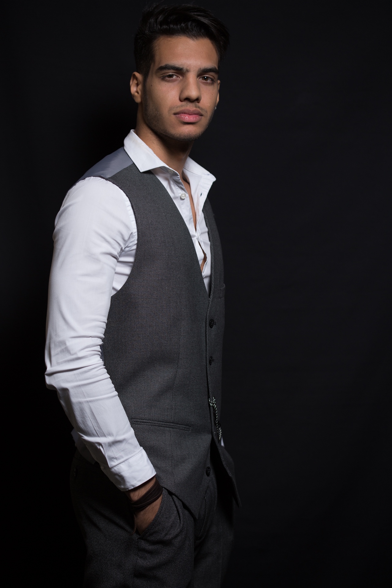 Thomas — Model & Host in Paris photo 10
