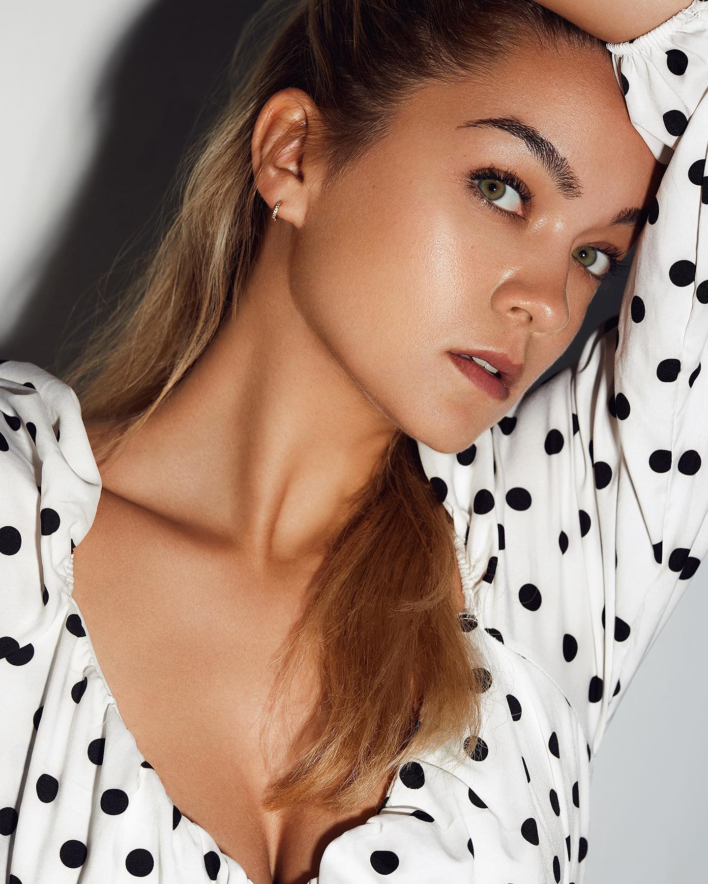Indya — Model & Hostess in Paris photo 8