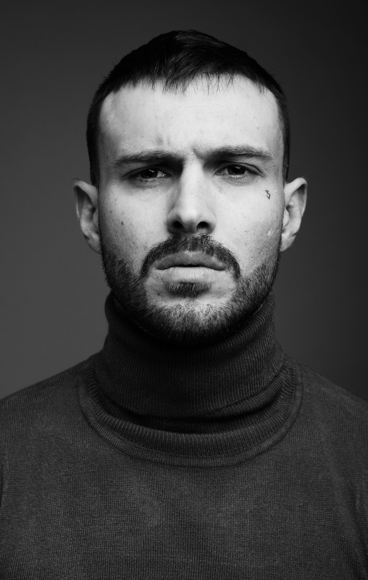Guillaume — Model & Host in Suresnes photo 2