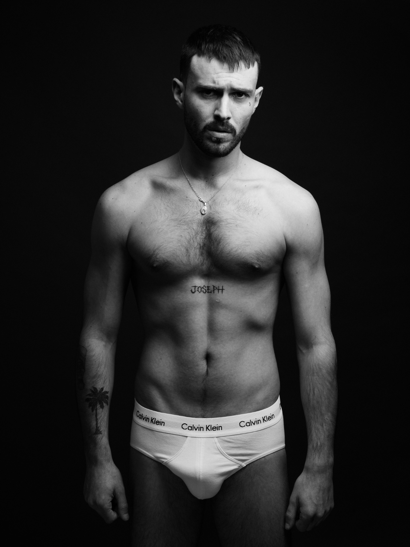 Guillaume — Model & Host in Suresnes photo 3