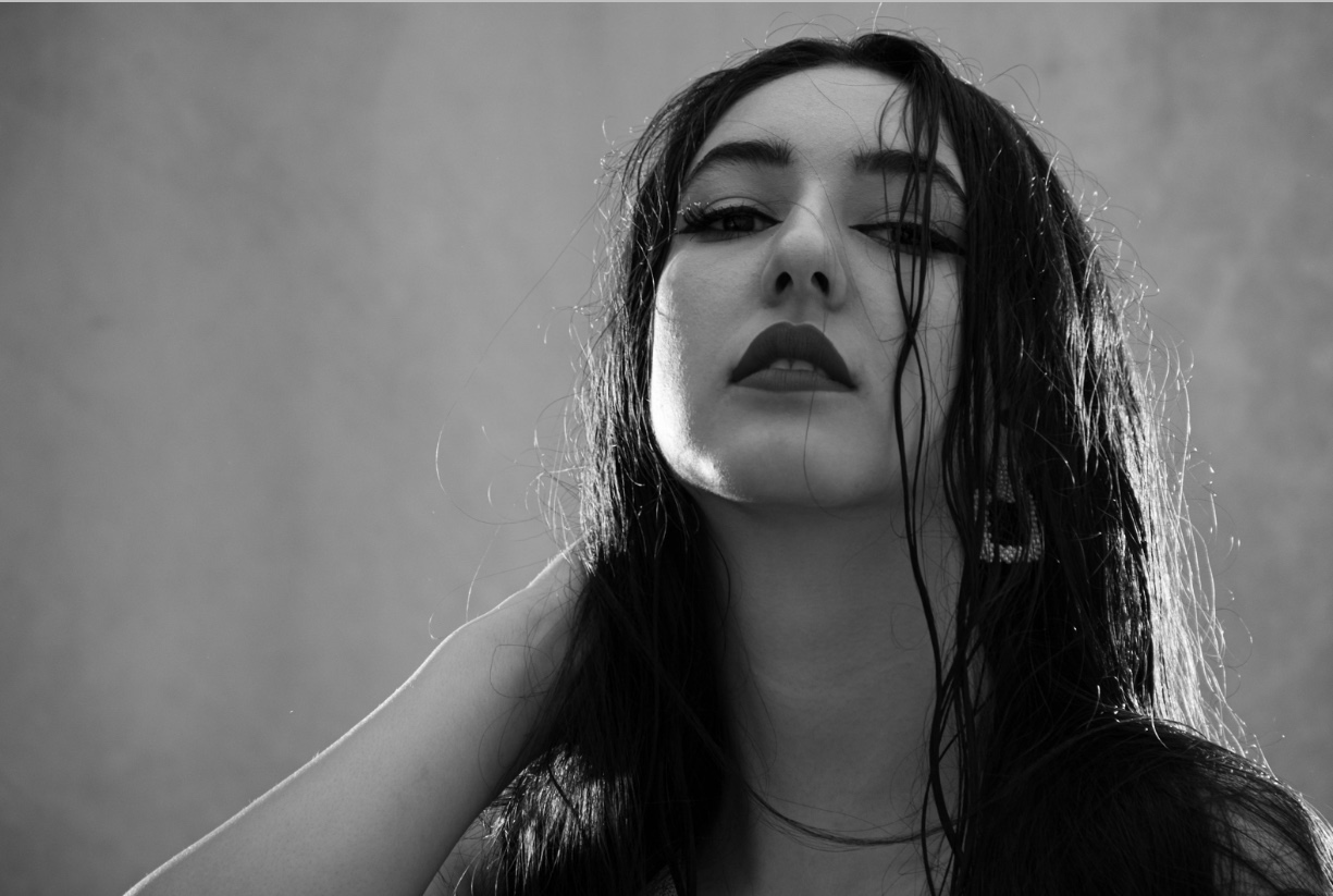 Lamia — Model & Hostess in Villejuif photo 4