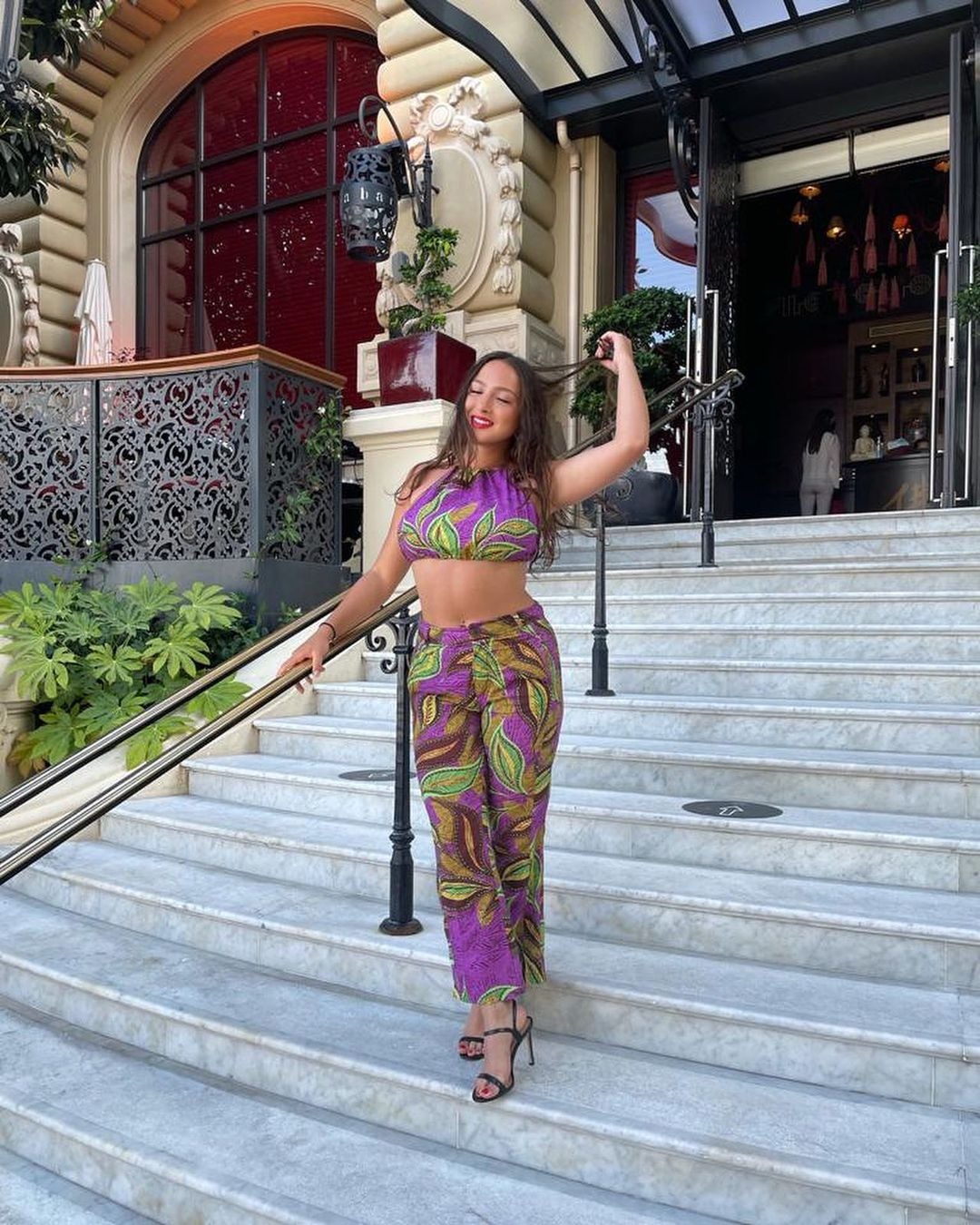 L&eacute;ora — Model & Hostess in Paris photo 9
