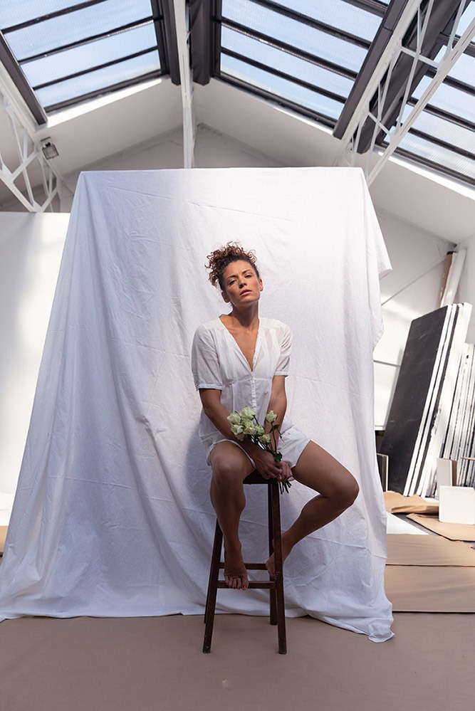 Ana&euml;lle — Model & Hostess in Paris photo 15
