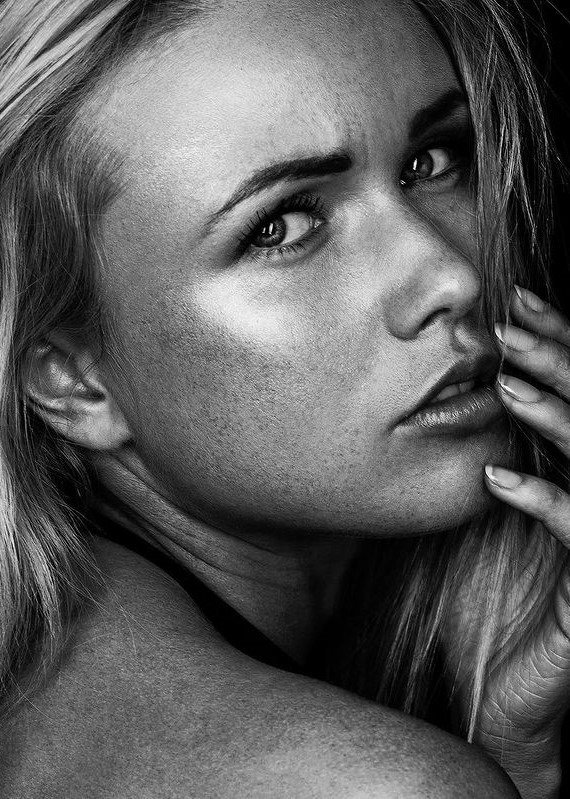 Dovile — Model & Hostess in Kaunas photo 16
